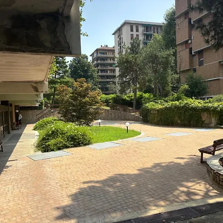 Loft Elegante In Centro In Zona Signorile - Davanti Metro Милан