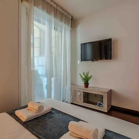 Апартаменты Loft Elegante In Centro In Zona Signorile - Davanti Metro Милан