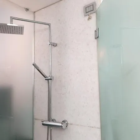 Loft Elegante In Centro In Zona Signorile - Davanti Metro Διαμέρισμα Μιλάνο