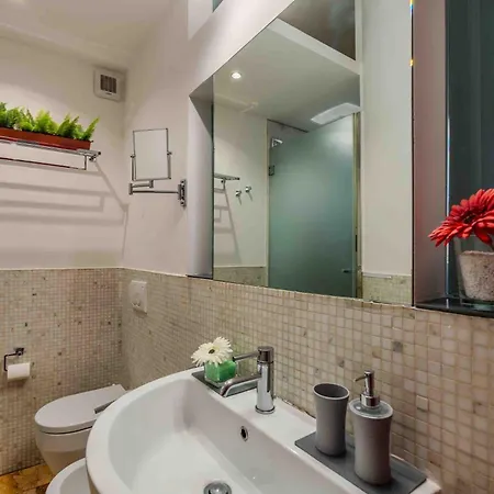 Loft Elegante In Centro In Zona Signorile - Davanti Metro Milão