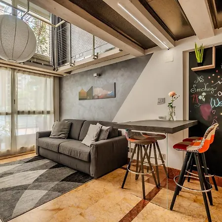 Loft Elegante In Centro In Zona Signorile - Davanti Metro Apartamento